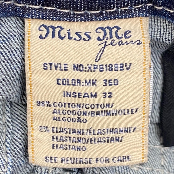 Miss Me size 28 x 32 Women’s Blue Denim Bling Embellished Relaxed Bootcut Jeans - Picture 6 of 8